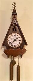 Old clock / works and sounds great