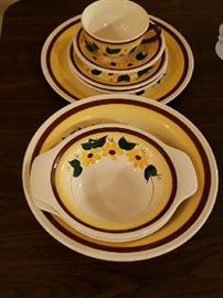 Vintage Brown Eye Susan Dishes. Never been used
