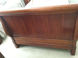 footbard of sleigh bed