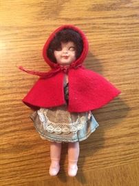  Buy it now PAYPAL $10.
 Red Ridinghood doll