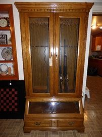 Gun cabinet
