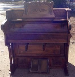 Antique pump organ by Shipman Organ Co. 1905-1924 of High Point, NC