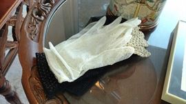 Ladies pretty gloves