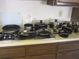 Queen and Farberware pots and pans