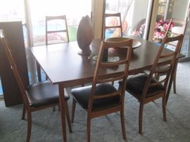 Mid century modern dining table with 2 leaves, 6 chairs