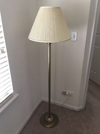 Stand a pole lamp