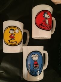 Snoopy Lucy and Charlie Brown mid century mugs