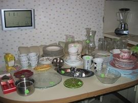 Kitchen serving pieces