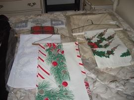 Holiday table clothes