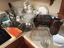 Noritake Progressive "Homecoming" Roosters Dinnerware.  Made in Japan