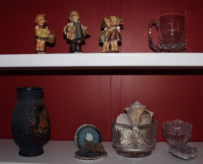 ceramic figurines, decor, glass decor