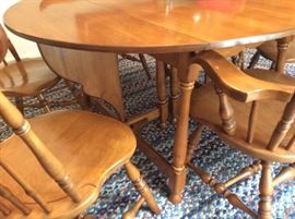Sprague and Carleton gate leg dining room table, 2leaves and 6 chairs with matching hutch (see all pictures)