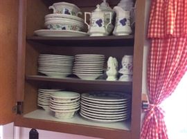 Full set of vintage Pfaltzgraff