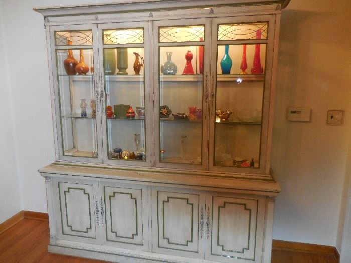 Hollywood Regency Lighted Hand Carved, Curio Cabinet, Storage. Glass shelves