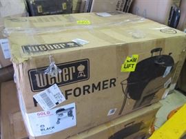 WEBER BLACK GRILL IN BOX PHOTO