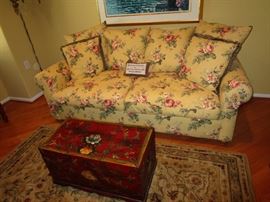 BEAUTIFUL SLEEPER SOFA