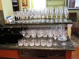 HUGE SET MIKASA UPTOWN CRYSTAL