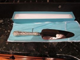 TIFFANY STERLING CAKE SERVER
