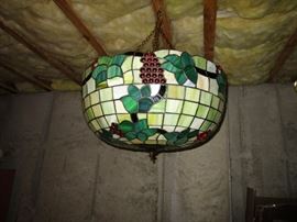 TIFFANY STYLE LAMP