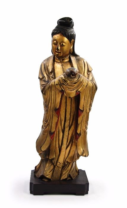 A LARGE  CARVED GILT WOOD STANDING FIGURE OF KANNON, EDO DYNASTY (1603-1867) 