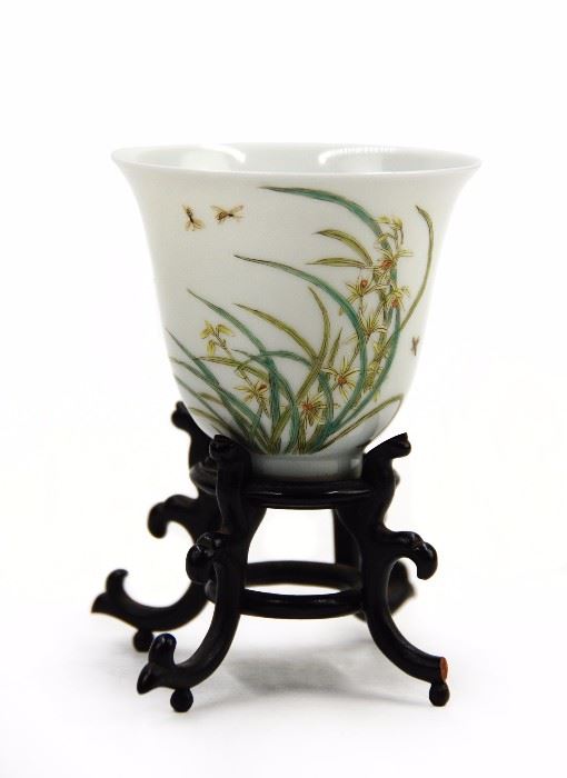 YONGZHENG MARK, A SMALL FAMILLE ROSE ENAMELED CUP, YONGZHENG MARK Property from a Bay Area Collector