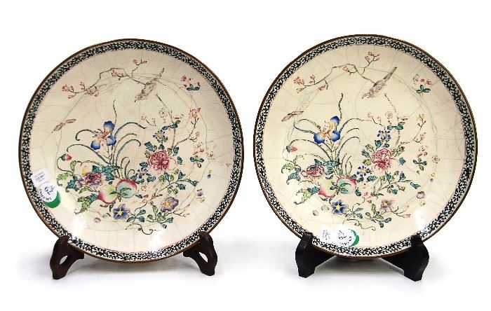 A PAIR OF CHINESE ENAMEL COPPER PLATES