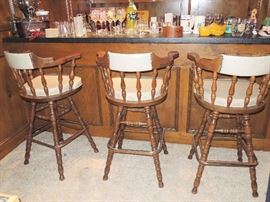 Leather and wood traditional bar stool chairs