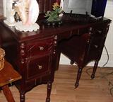 ANTIQUE 1930'S LADIES' DESK