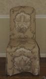 TOILE PARSONS-LIKE UPHOLSTERED CHAIRS