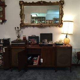 Mid century record piece ! Awesome 