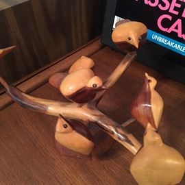 Hand carved bird collectible 