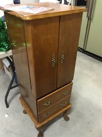 Jewelry cabinet 