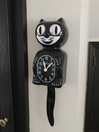 Kit-cat clock