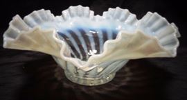 White swirl ruffeled dish