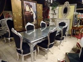 LOUIS XV STYLE SILVER GILT DINING TABLE WITH 6 BLACK VELVET CHAIRS
