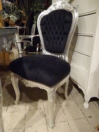 LOUIS XV STYLE SILVER GILT DINING TABLE WITH 6 BLACK VELVET CHAIRS