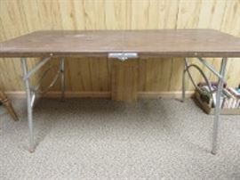 folding table
