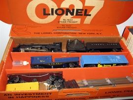 Vintage Lionel 027 gauge train