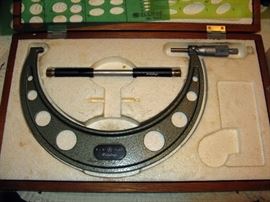 8 - 9" micrometer