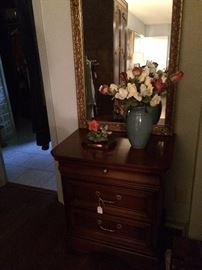 Small 2-drawer chest and mirror