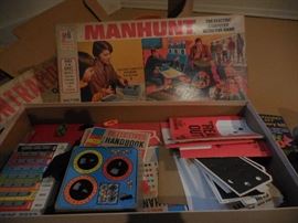 Milton Bradley Manhunt