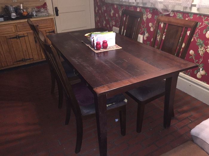 Garden Estate Sales is in Caldwell. Stunning... starts on 1/13/2017