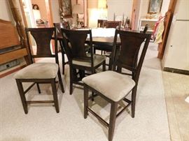 Table and 6 Chairs