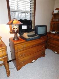 3 drawer chest to bedroom suite, electric typewriter