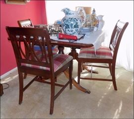 Mahogany Double Pedestal Dining Table and Four Chairs.  Water Pitchers.  Antique Porcelain.