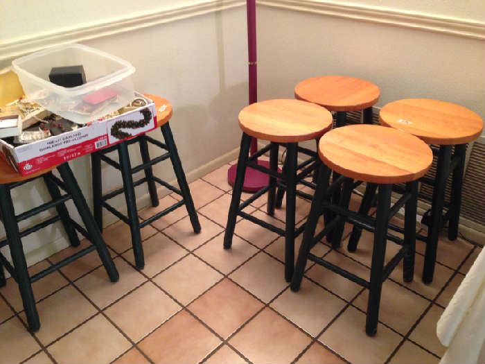 Ruby Estate Sale in Universal City, TX starts on 1/5/2017