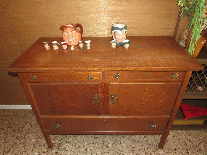 Vintage Buffet and 3 sizes Toby mugs