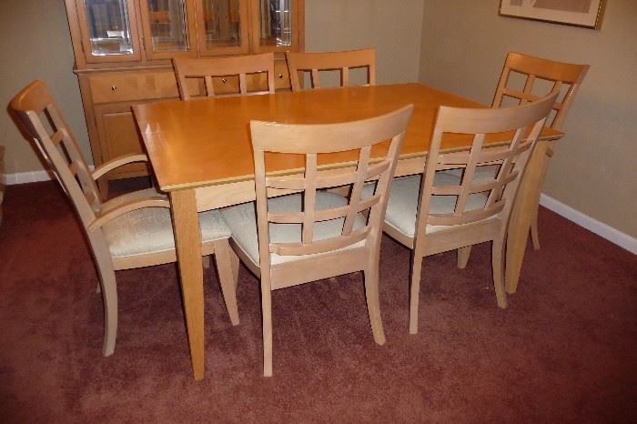 BLOND WOOD DINING TABLE W/SELF STORING LEAF & 6 CHAIRS