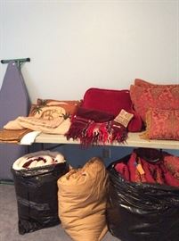 Lots of bedding Queen & Twin