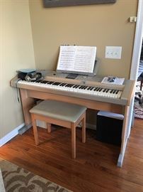 Yamaha electric organ